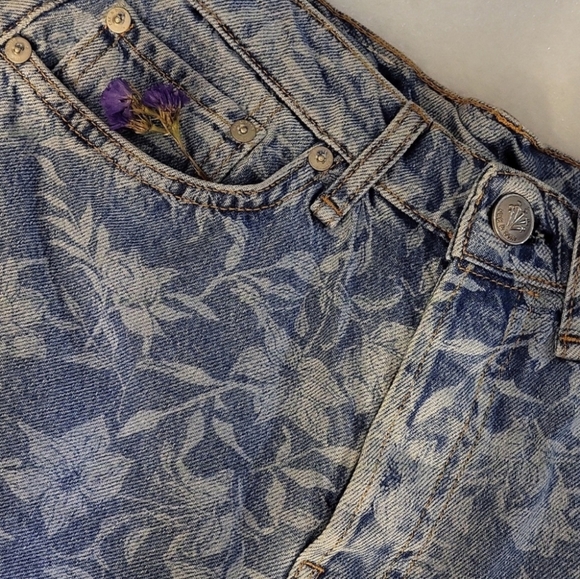 Rag & Bone High Waist Denim Shorts in Floral Print - Picture 5 of 12